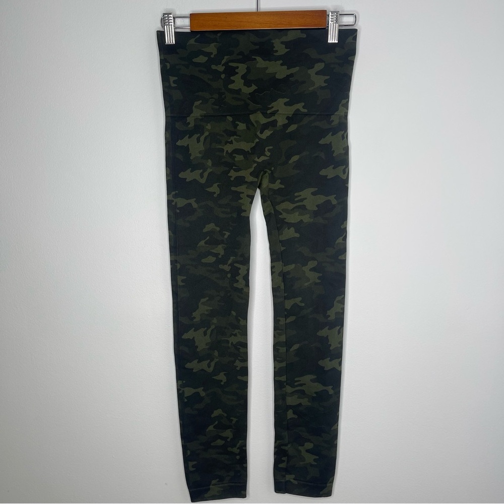 BAGATELLE Collection Camo Leggings Size Small